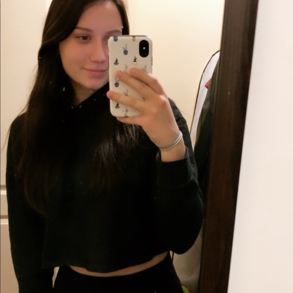 Meet your Posher, Kelli - Picture 1 of 1